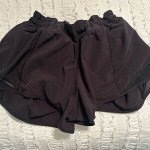Lululemon Hotty Hot Shorts 2.5